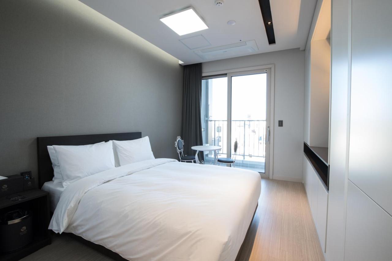 Sunrise Junior Room11f Sea- View
